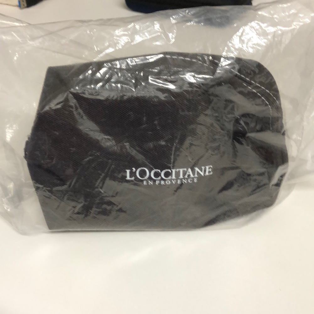 L’Occitane amenity kit
